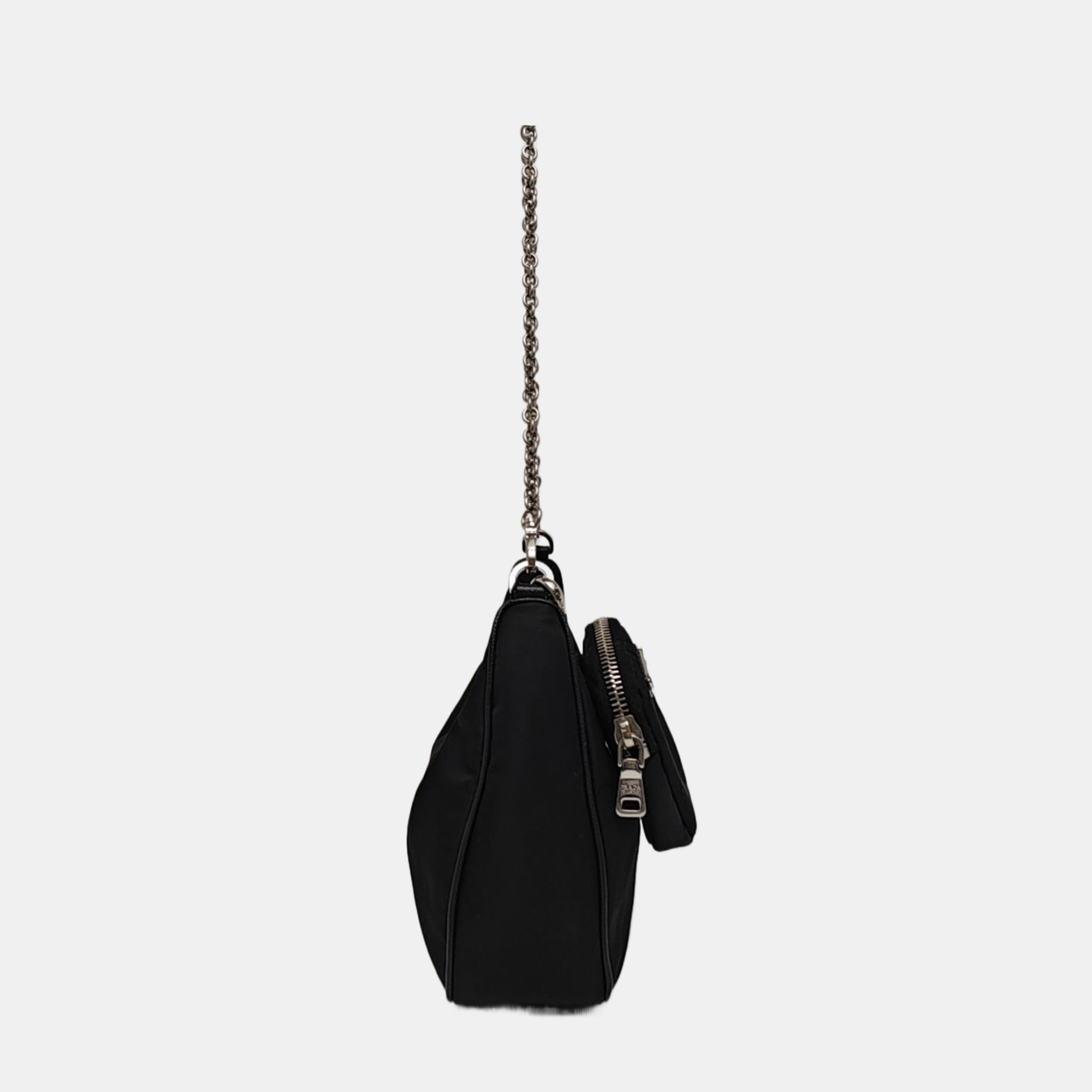 Authenticated pre-owned  Re-Edition2005 Nylon Black - Shoulder Bag at Looply