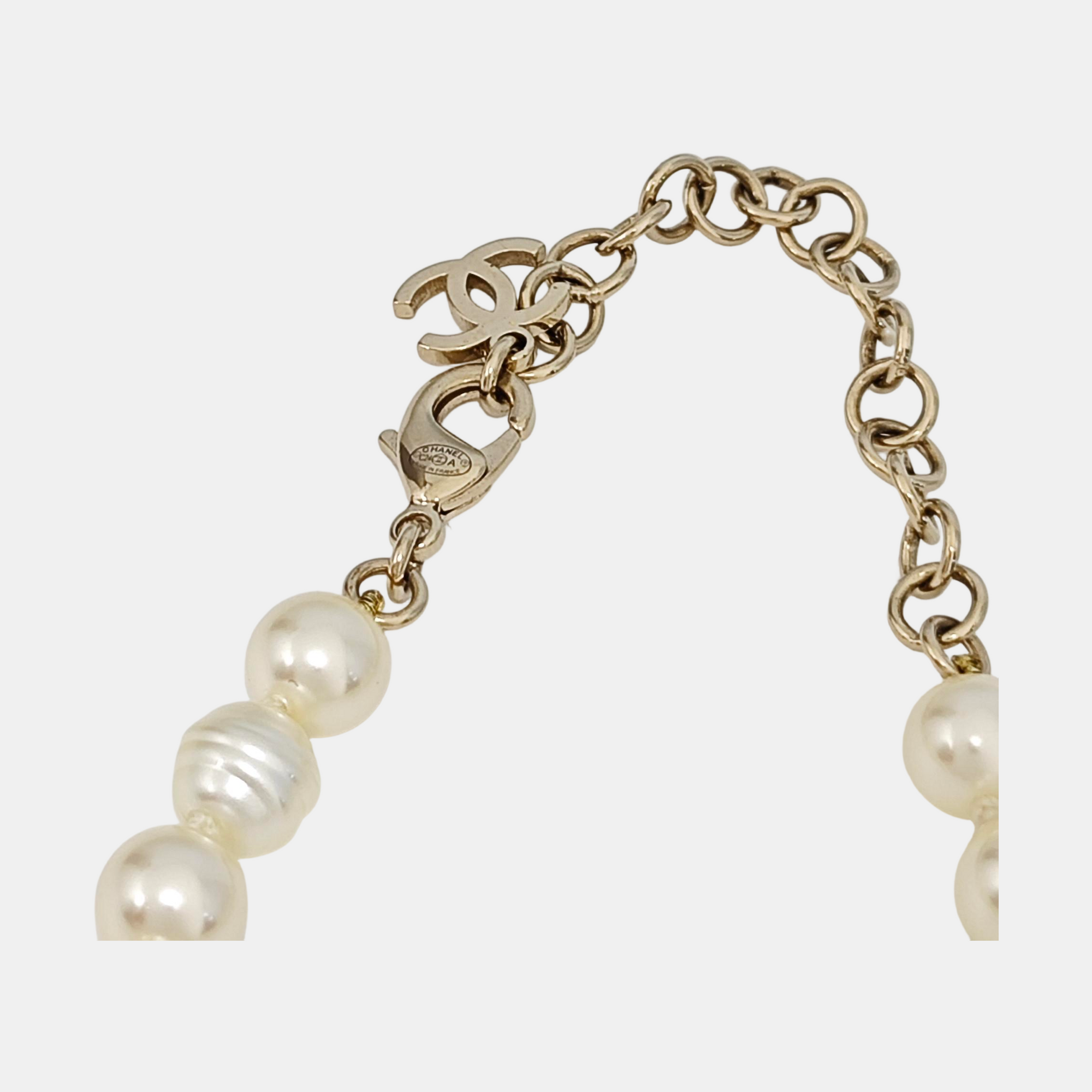Faux Pearl White Necklace