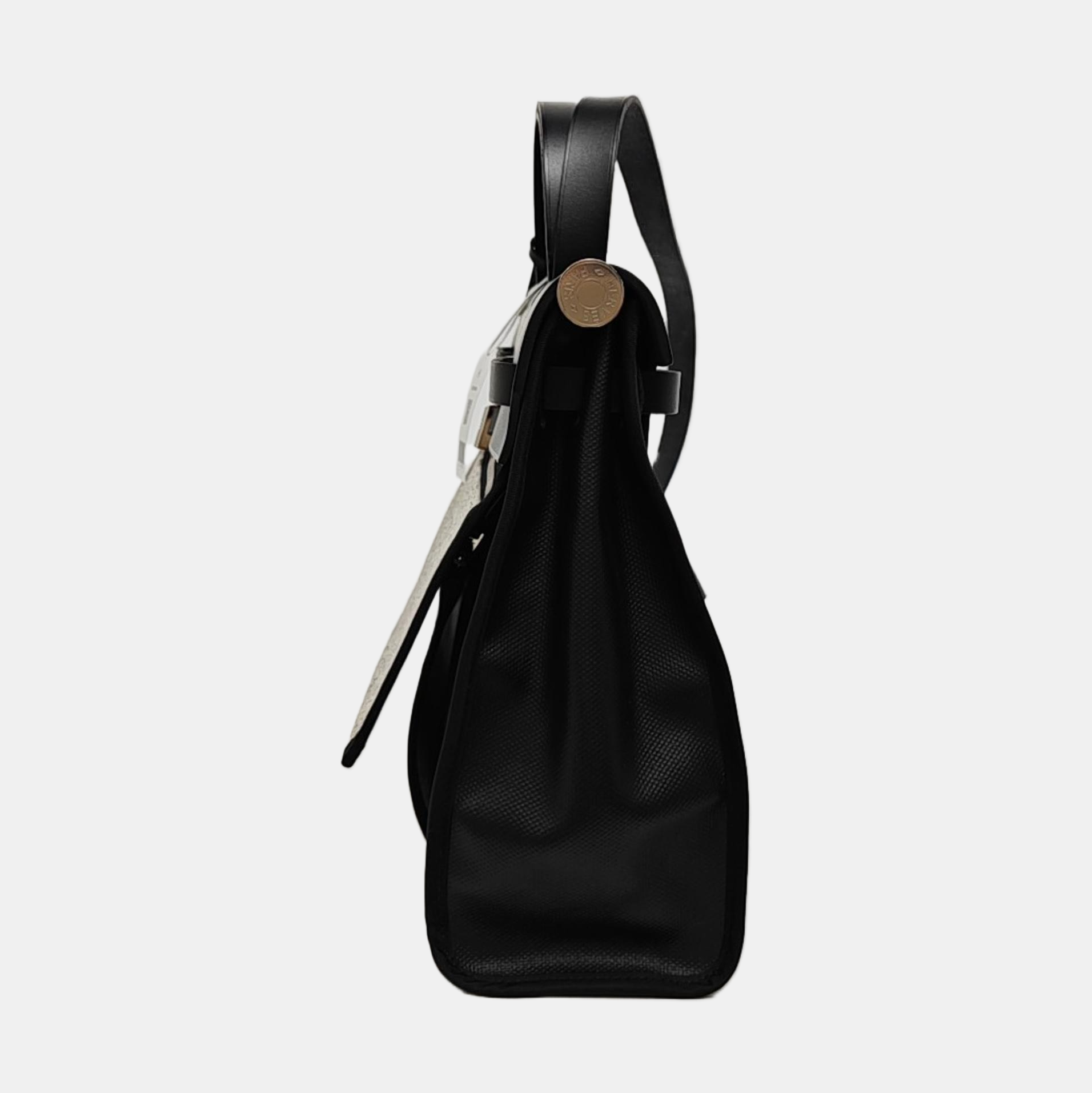 Herbag 31 Coated Canvas Black