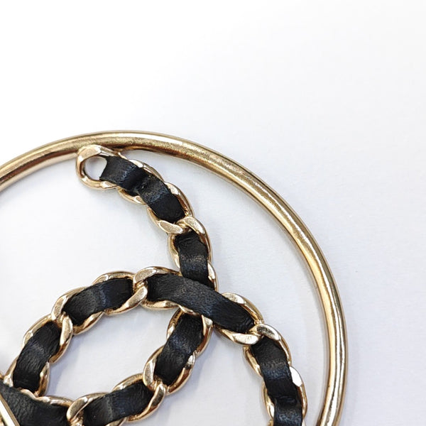 CC Logo Metal Gold Brooch