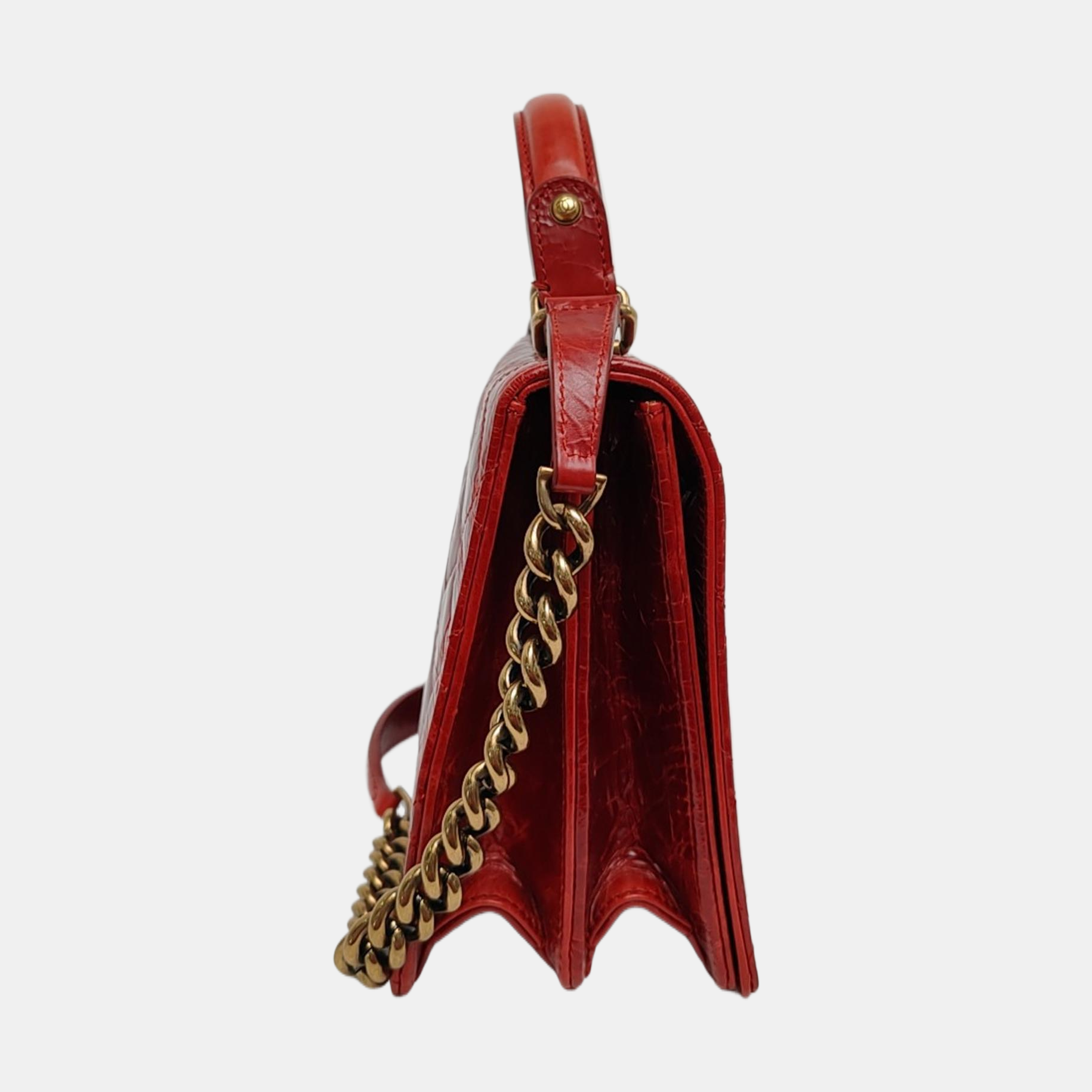 Authenticated pre-owned  2.55 Quilted Calfskin Red - Shoulder Bag at Looply