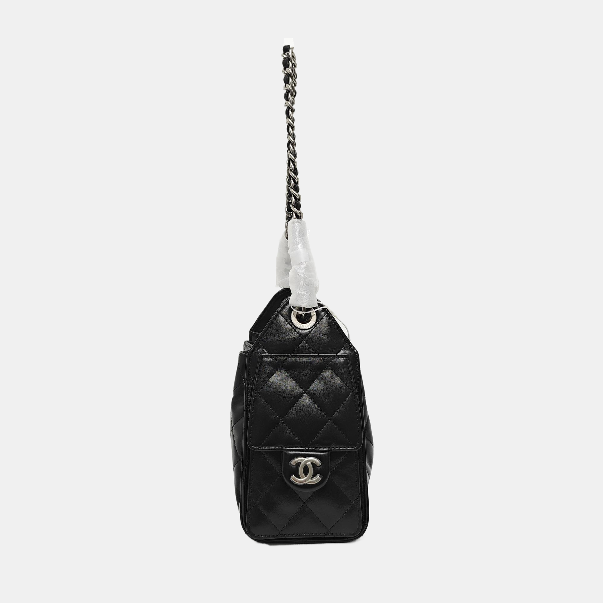 CHANEL 25 Quilted Calfskin Black