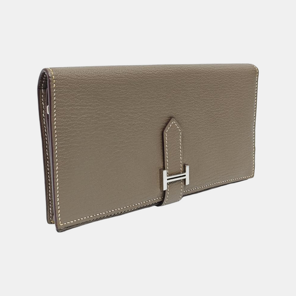 Bearn Medium Chèvre Mysore Gray Wallet