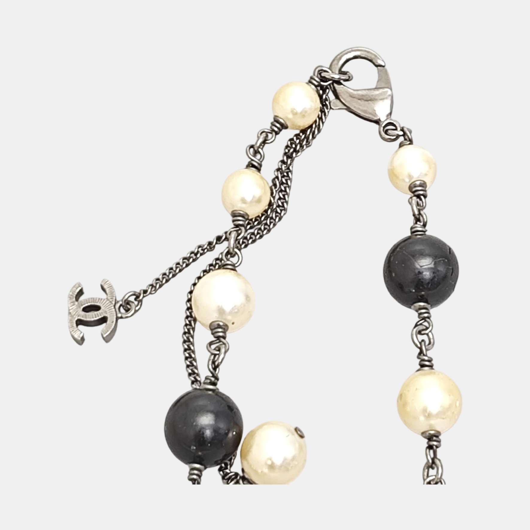 Faux Pearl White Necklace
