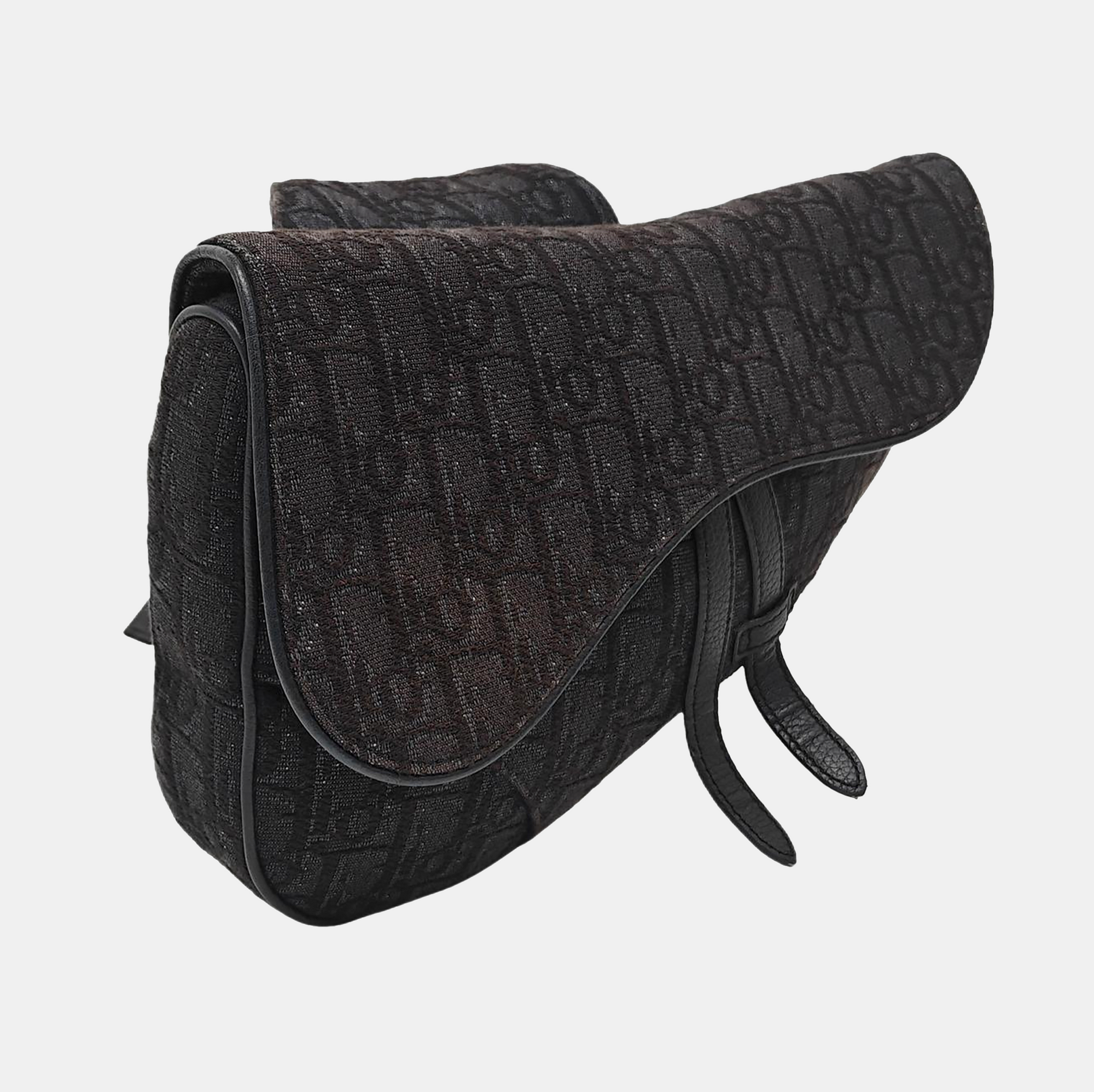 Saddle Medium Oblique Canvas Black