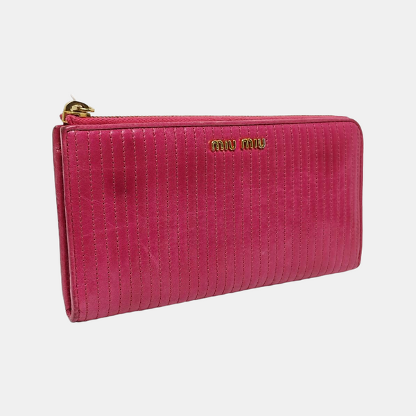 Miu Délice Quilted Lambskin Red Wallet