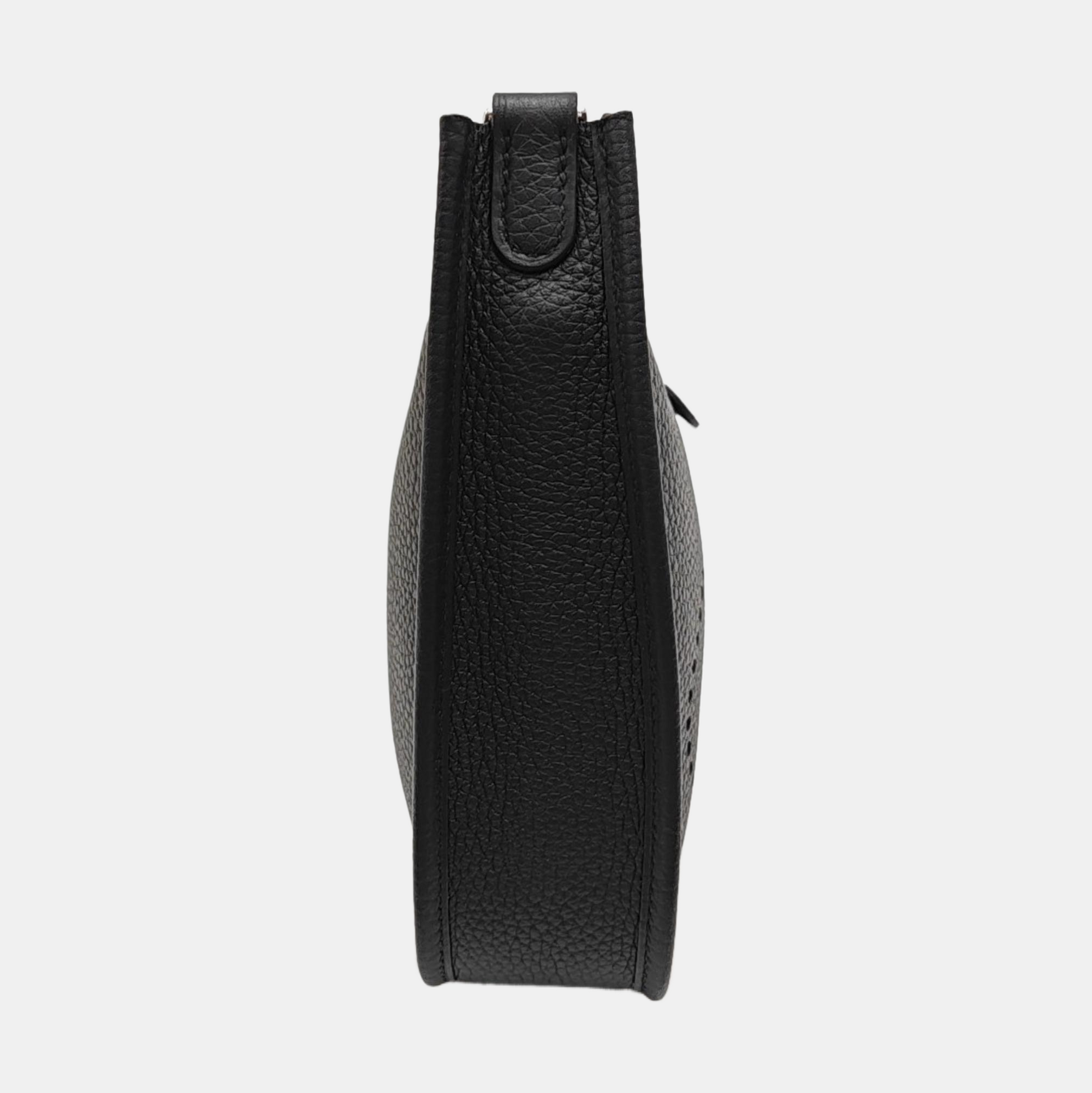 Evelyne 16 Clemence Black