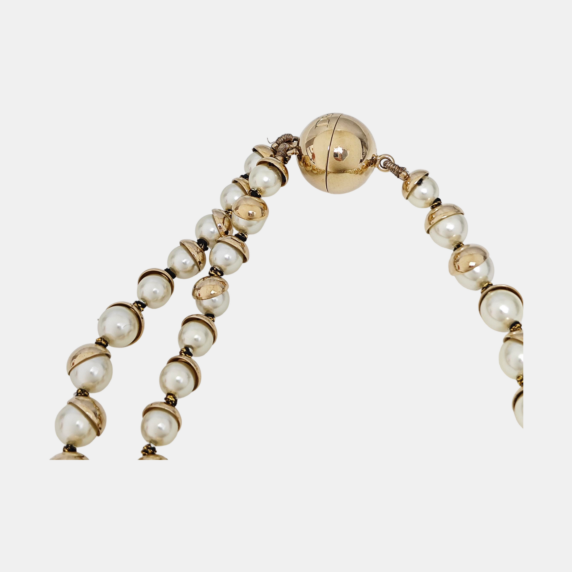 Faux Pearl White Necklace
