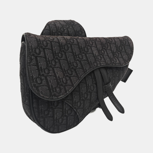 Saddle Medium Oblique Canvas Black
