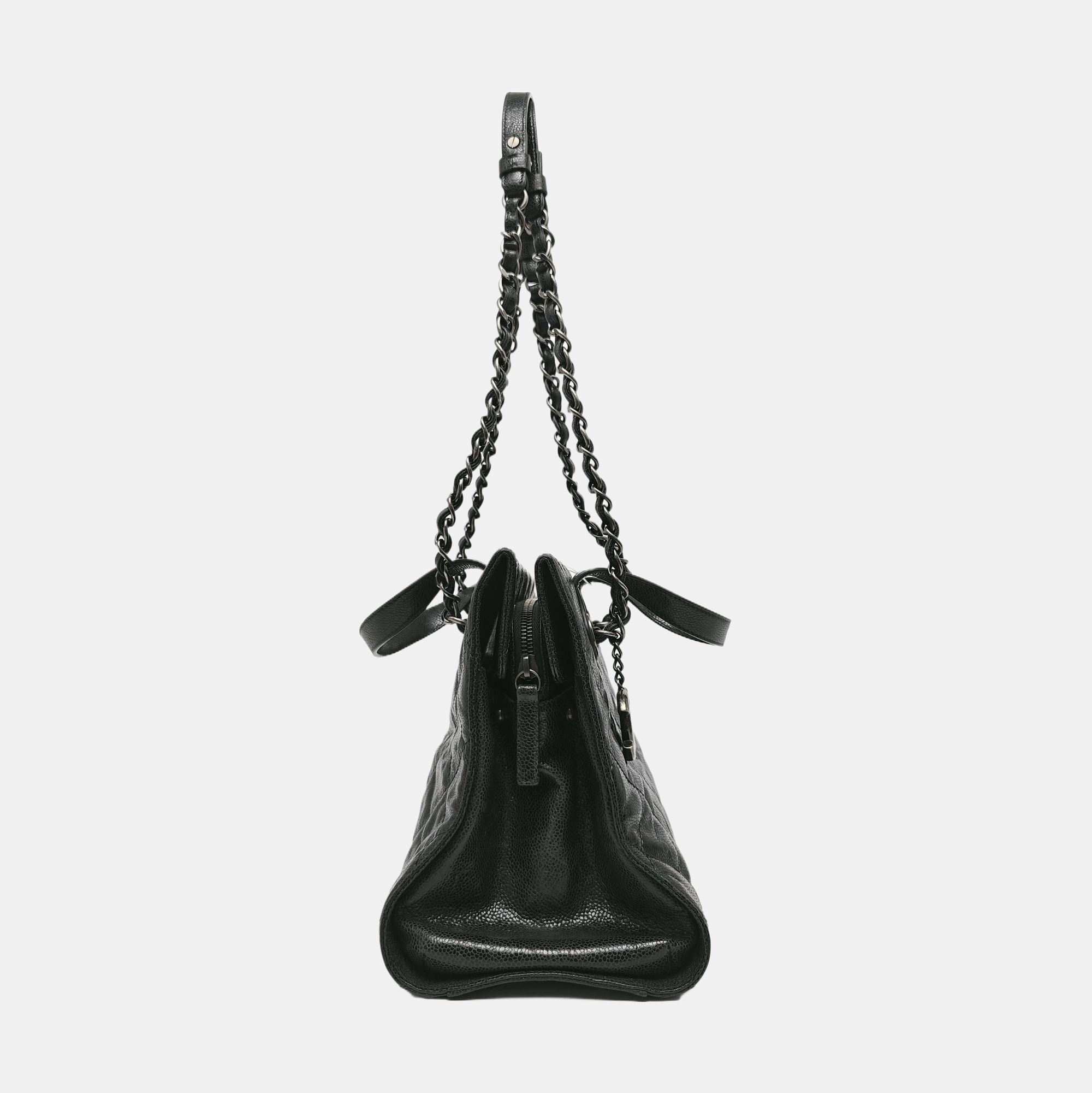 Quilted Grained Calfskin Shoulder Bag Green