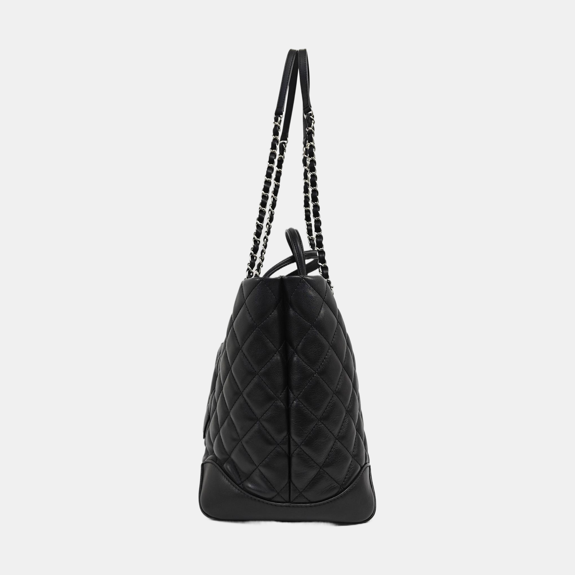 EASY SHOPPING Large Quilted Calfskin Black