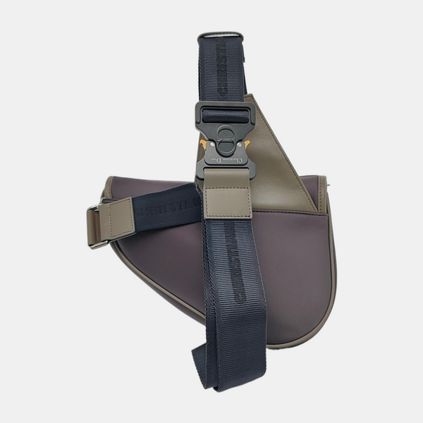 Authenticated pre-owned  Saddle Calfskin Gray - Crossbody Bag at Looply