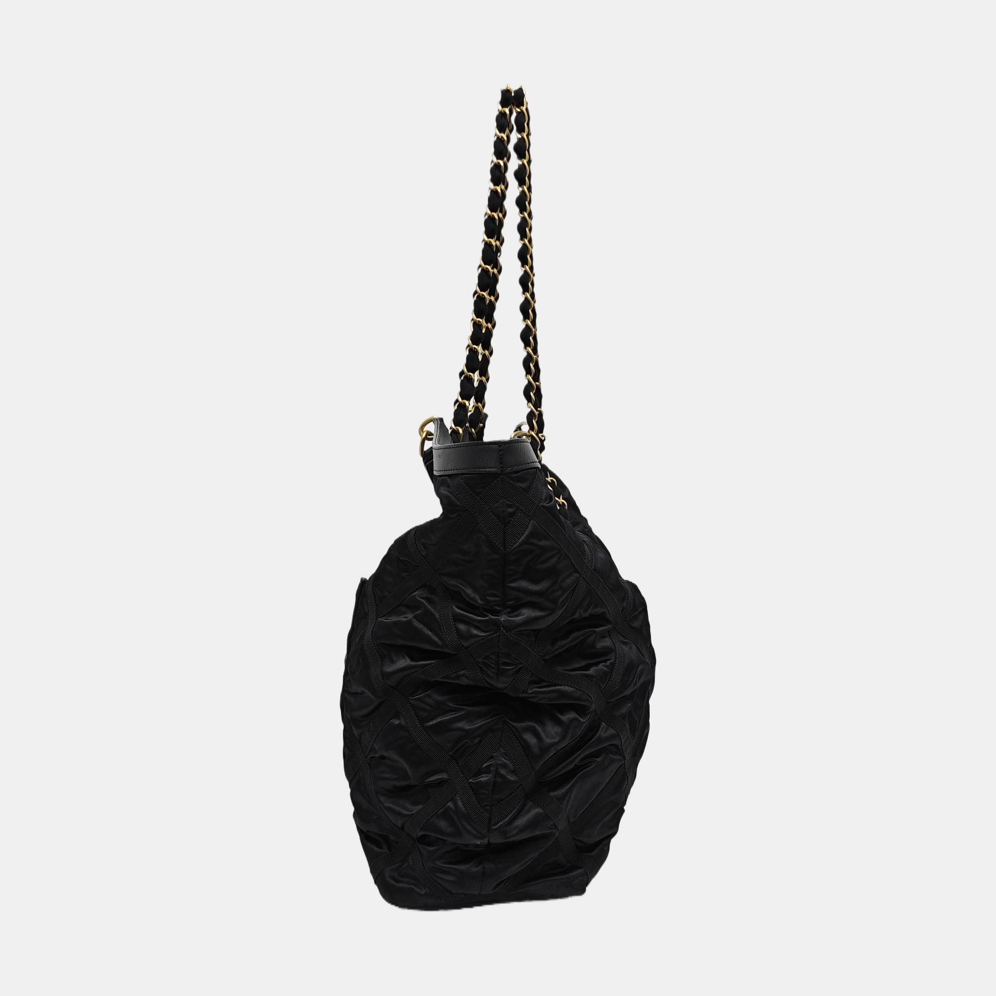 Quilted Nylon Medium Black