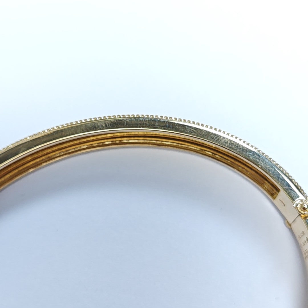 18k Gold Bangle