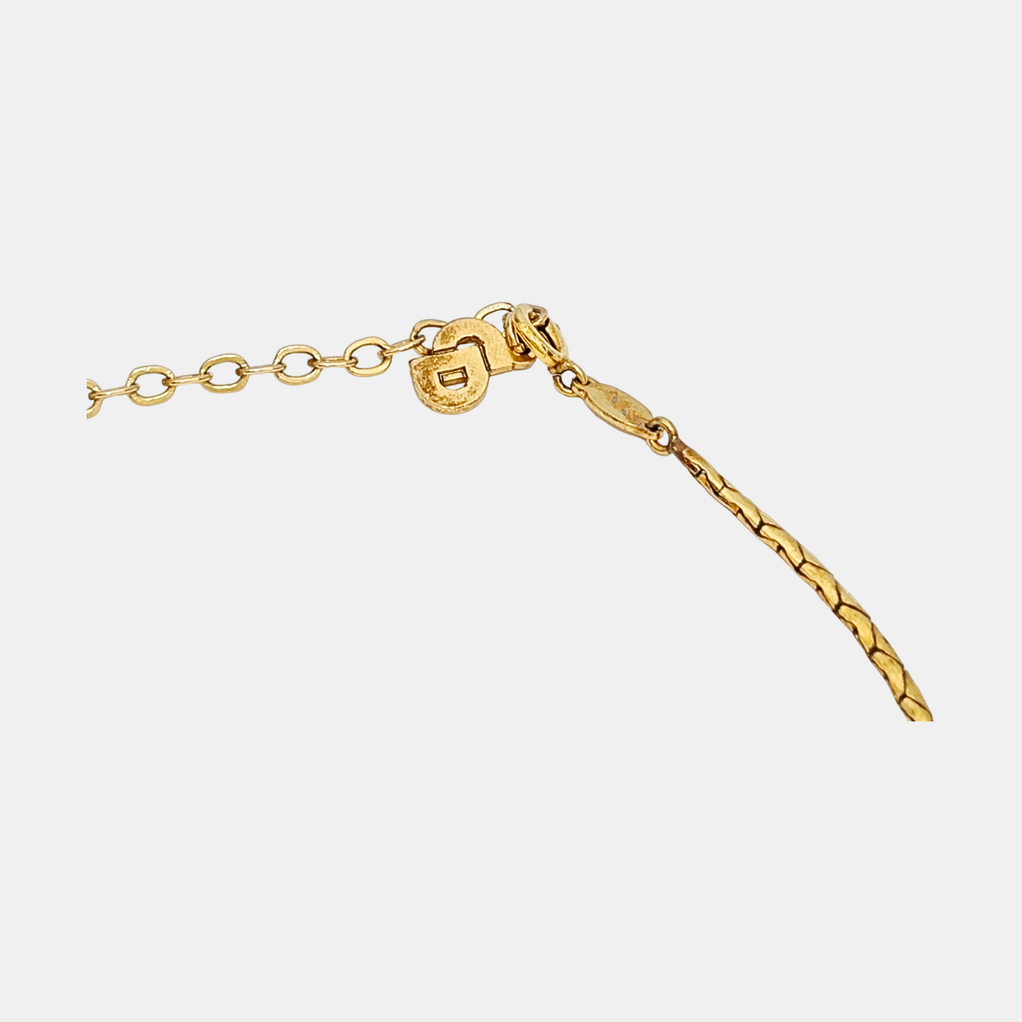 Twist Round Metal Gold Necklace