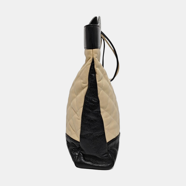 CHANEL 31 Piel de becerro acolchada grande beige