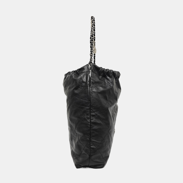 CHANEL 22 Medium Quilted Calfskin Black
