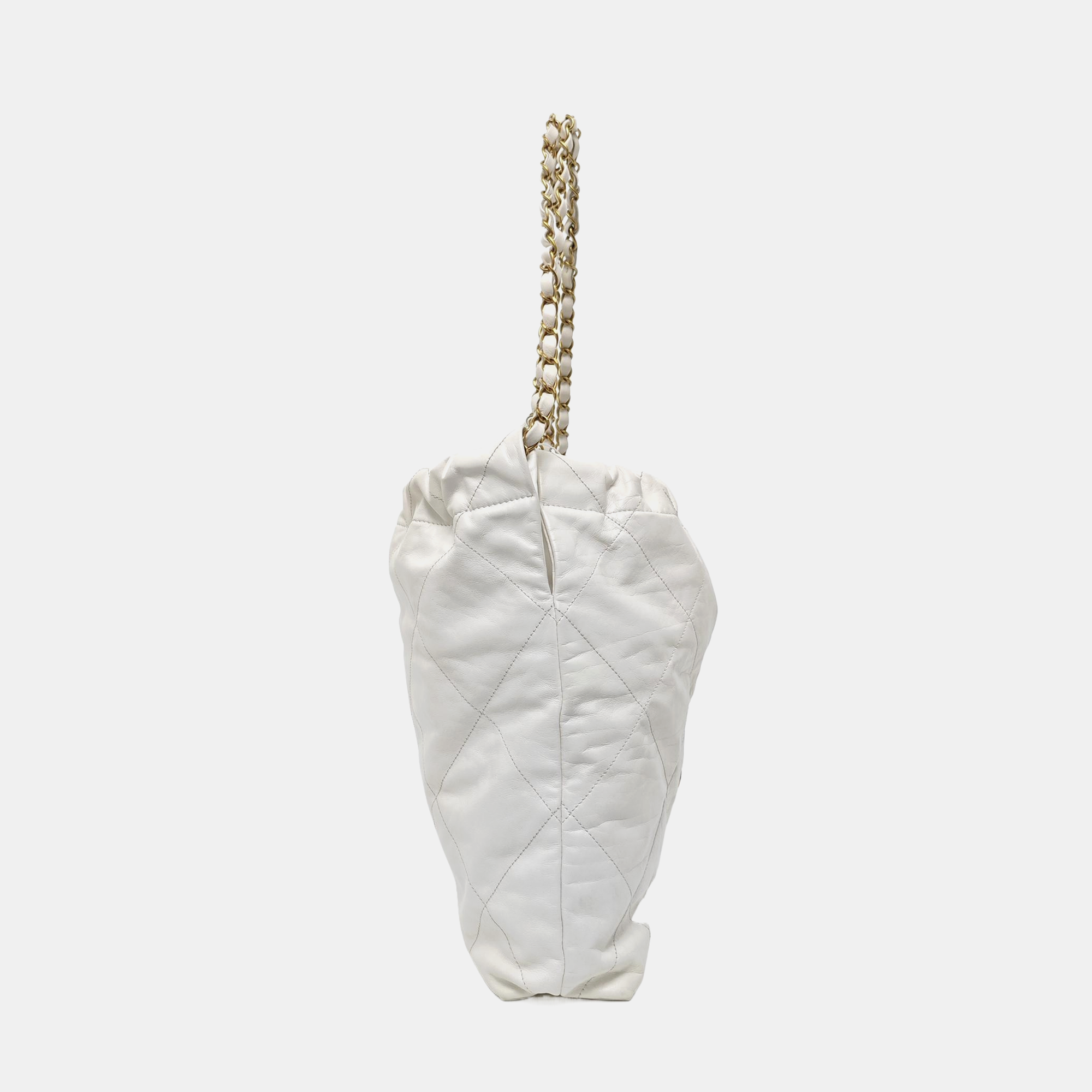 CHANEL 22 Medium Quilted Calfskin White