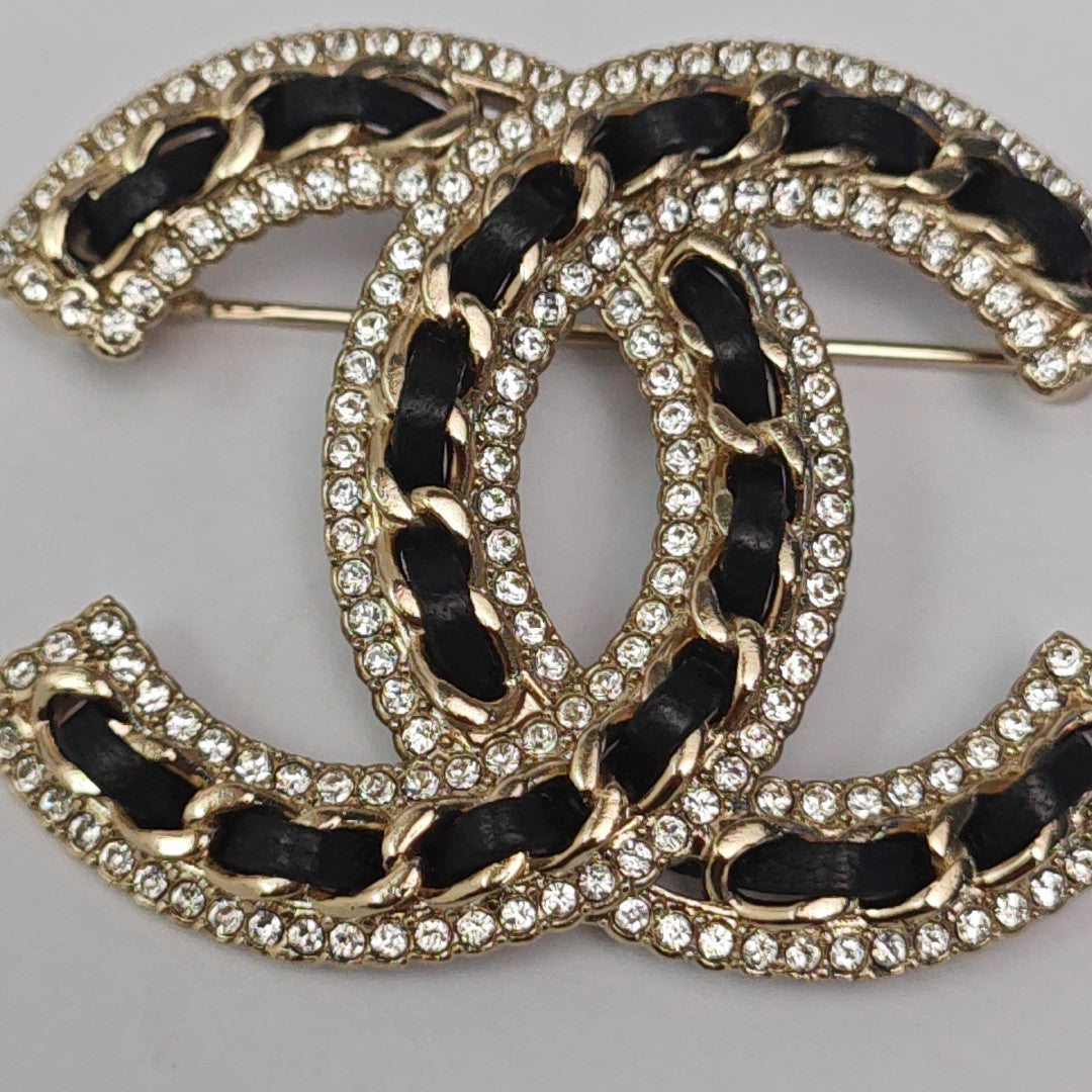CC Logo Metal Gold Brooch