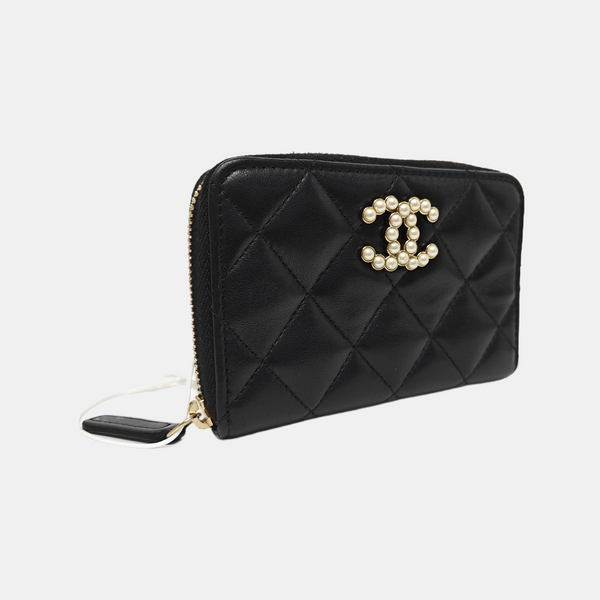 CHANEL 19 Small Quilted Lambskin Black Wallet