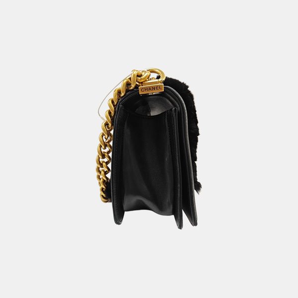 Authenticated pre-owned  BOY CHANEL Medium Lambskin Black - Shoulder Bag at Looply