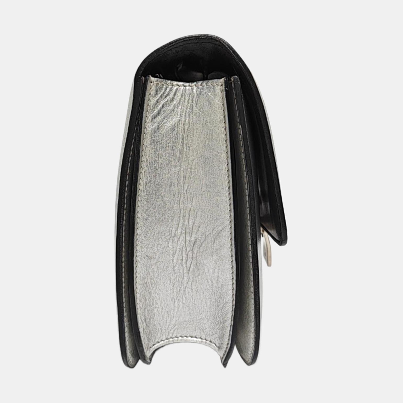 Authenticated pre-owned  CLASSIC BOX Calfskin Silver - Shoulder Bag at Looply