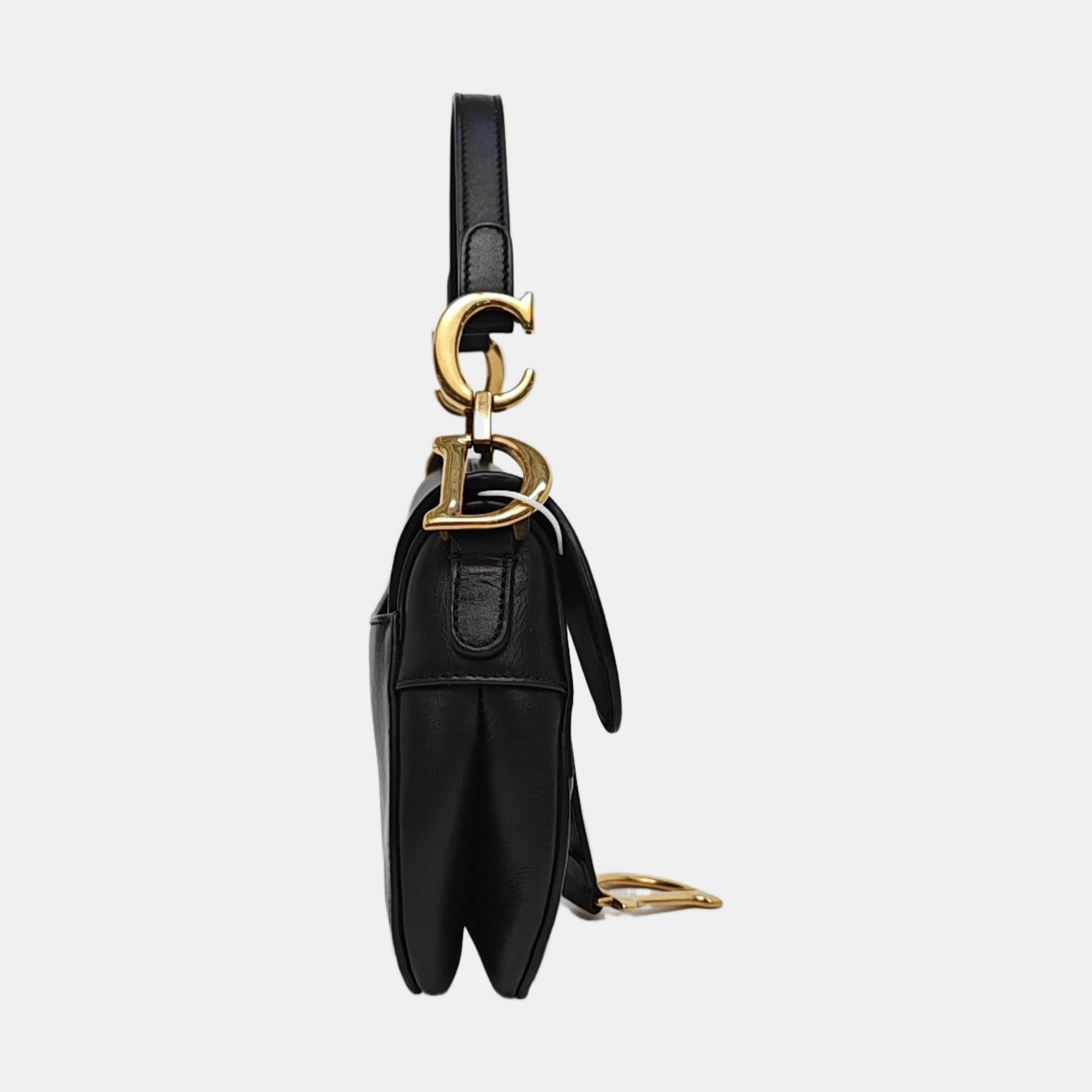 Authenticated pre-owned  Saddle Calfskin Black - Shoulder Bag at Looply