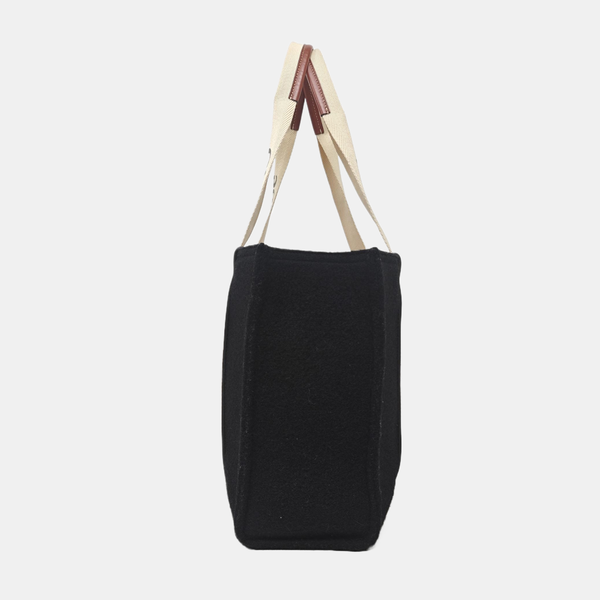 Woody Medium Felt Black