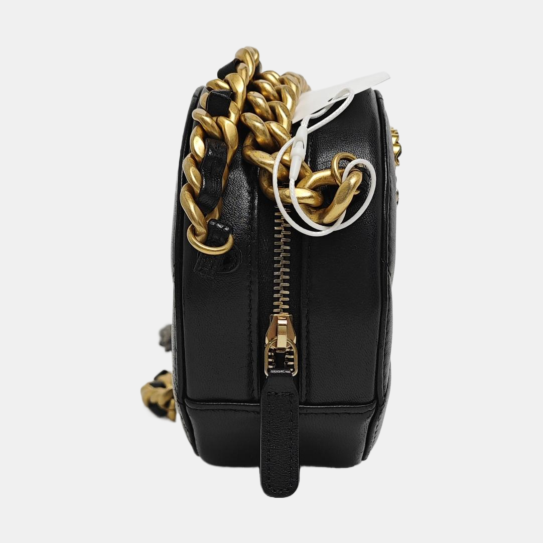 Authenticated pre-owned  CHANEL 19 Quilted Lambskin Black - Shoulder Bag at Looply