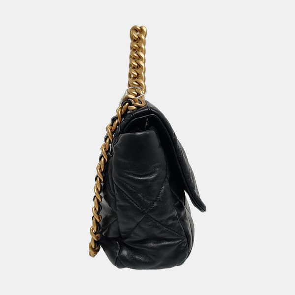 CHANEL 19 Grande Piel de Cordero Acolchada Negro