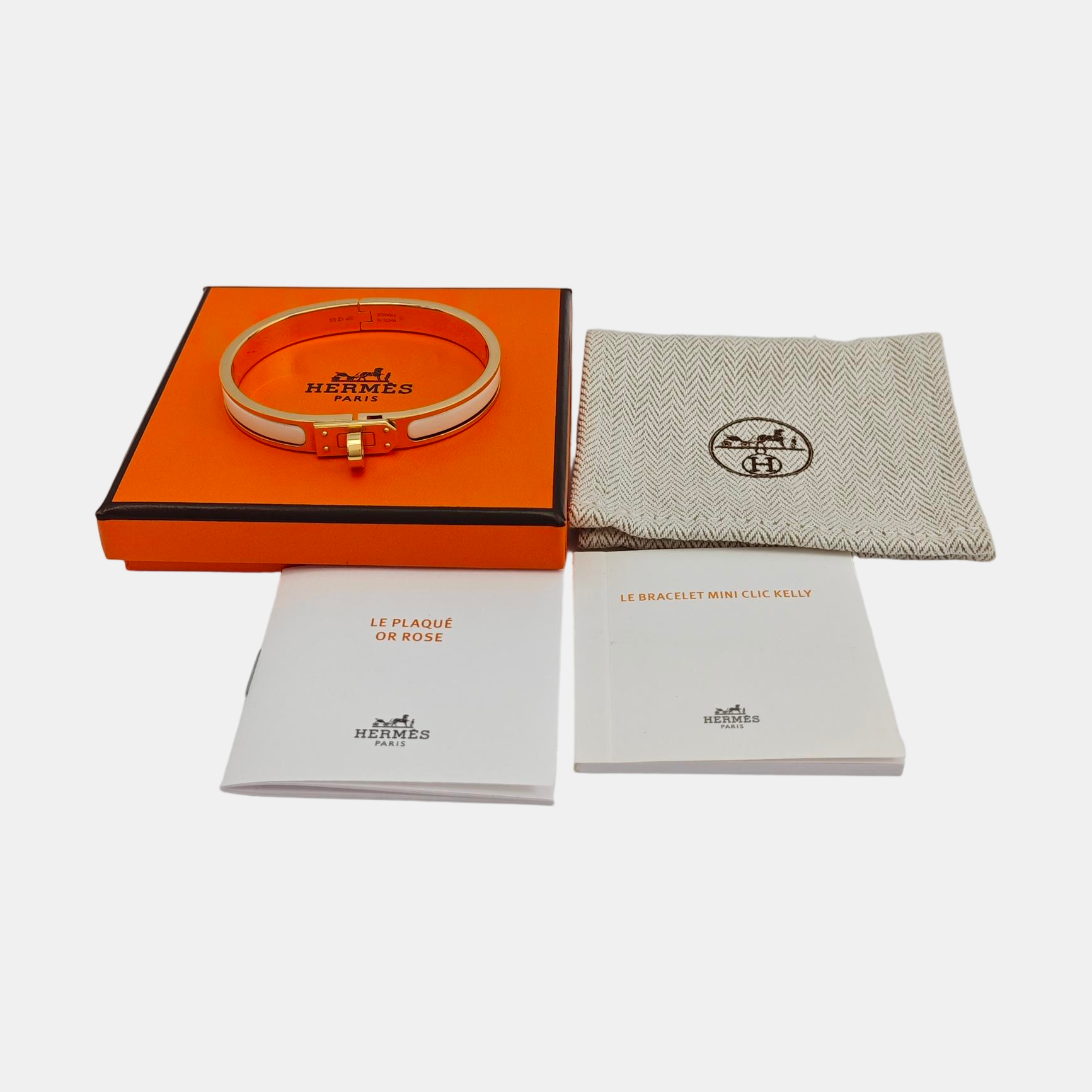 Clic Kelly Metal Rose Gold Bangle