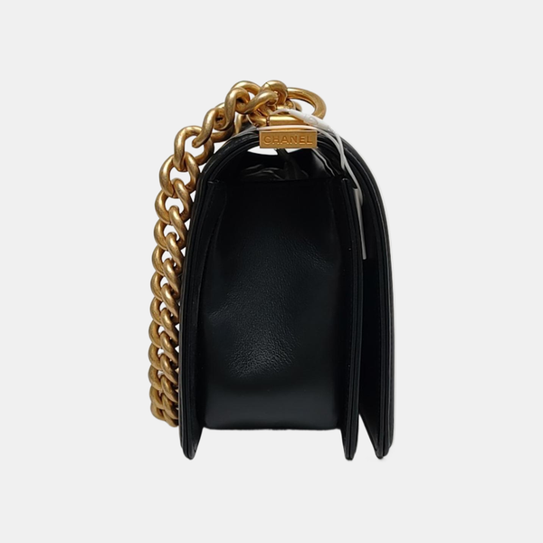 BOY CHANEL Medium Quilted Calfskin Black