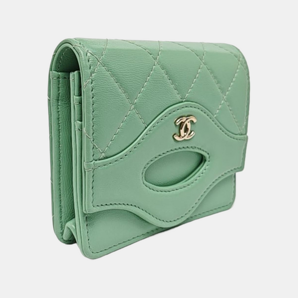 CHANEL 31 Quilted Lambskin Green Wallet