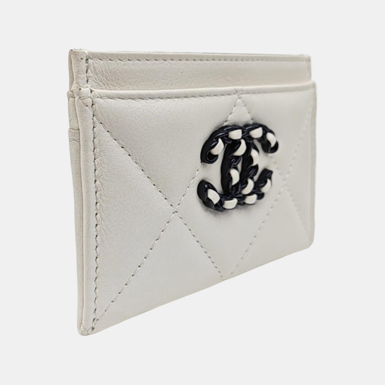 CHANEL 19 Small Quilted Calfskin White Card Holder
