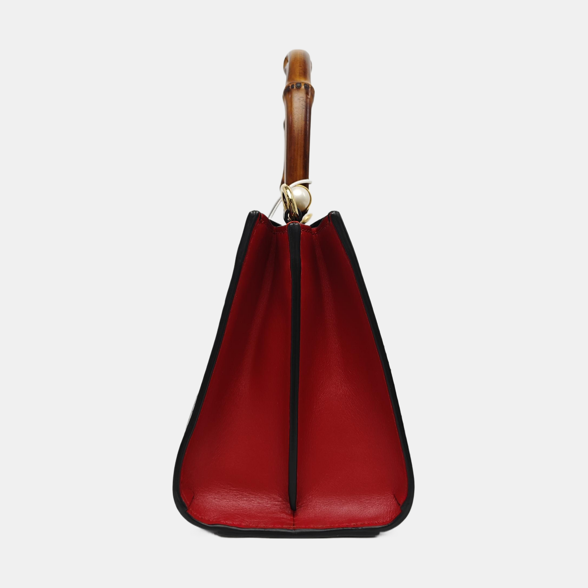 Nymphaea Calfskin Black