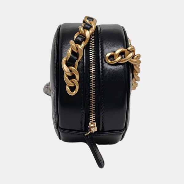 Authenticated pre-owned  CHANEL 19 Quilted Lambskin Black - Shoulder Bag at Looply