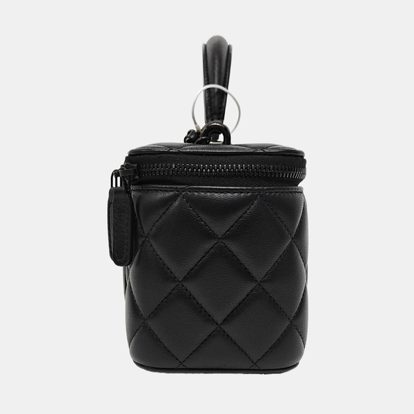 VINTAGE COSMETIC BAGS Quilted Lambskin Black