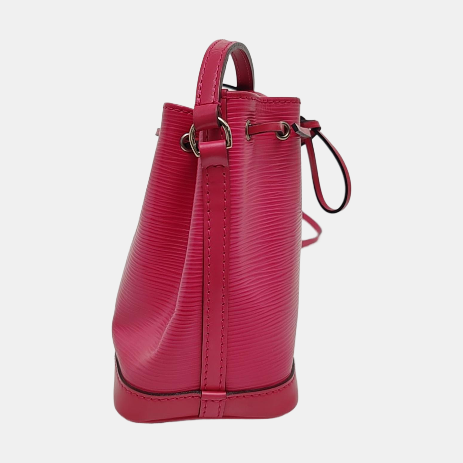 Authenticated pre-owned  NOÉ Nano Epi Red - Bucket Bag at Looply