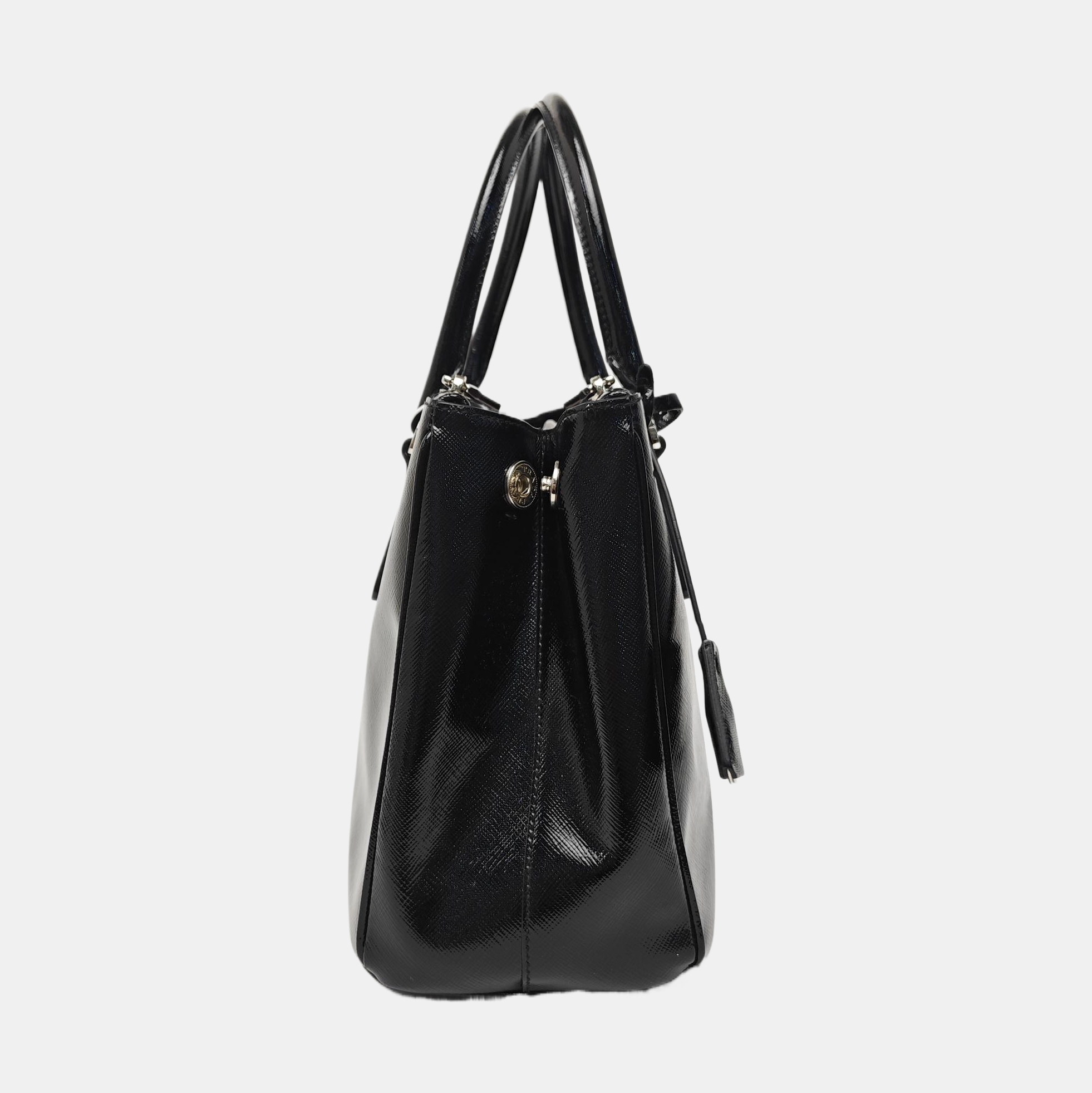 Galleria Medium Saffiano Calfskin Black