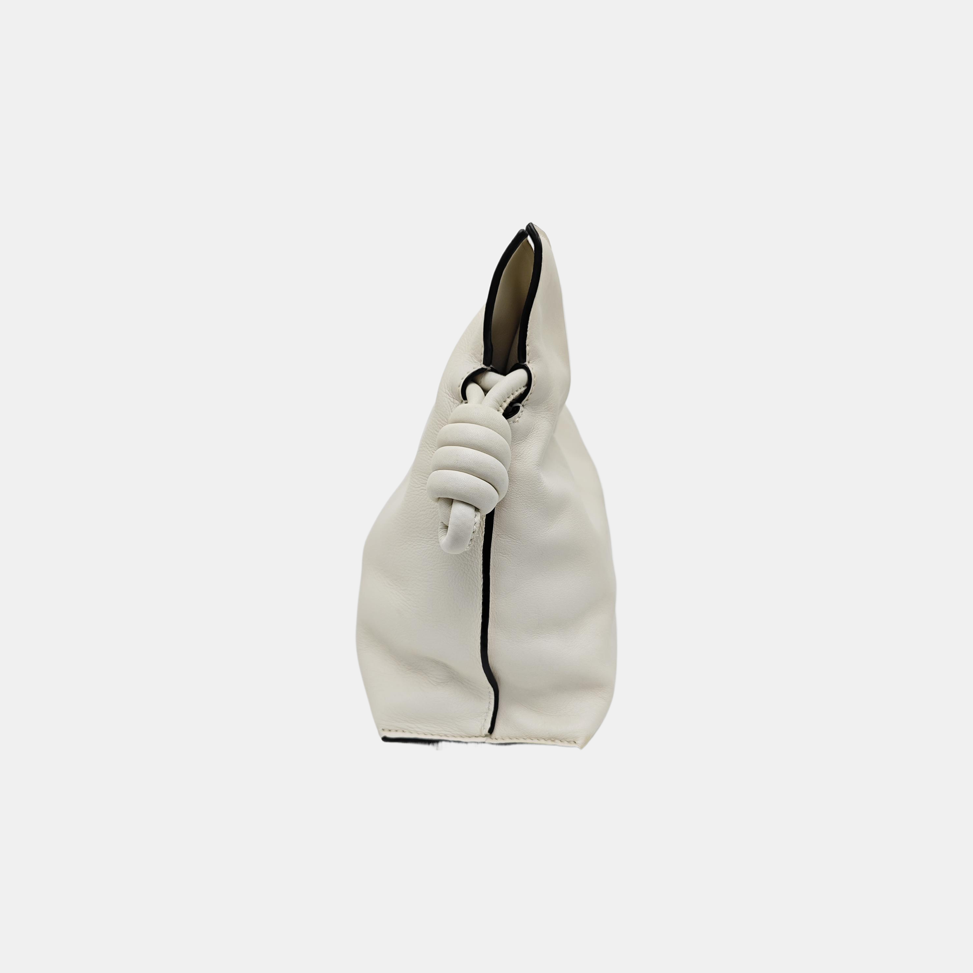 Flamenco Medium Calfskin White