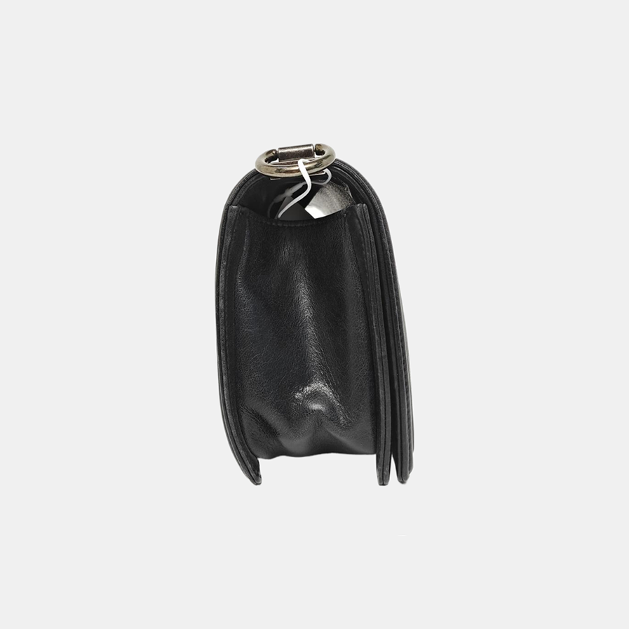 BOY CHANEL Medium Quilted Calfskin Black
