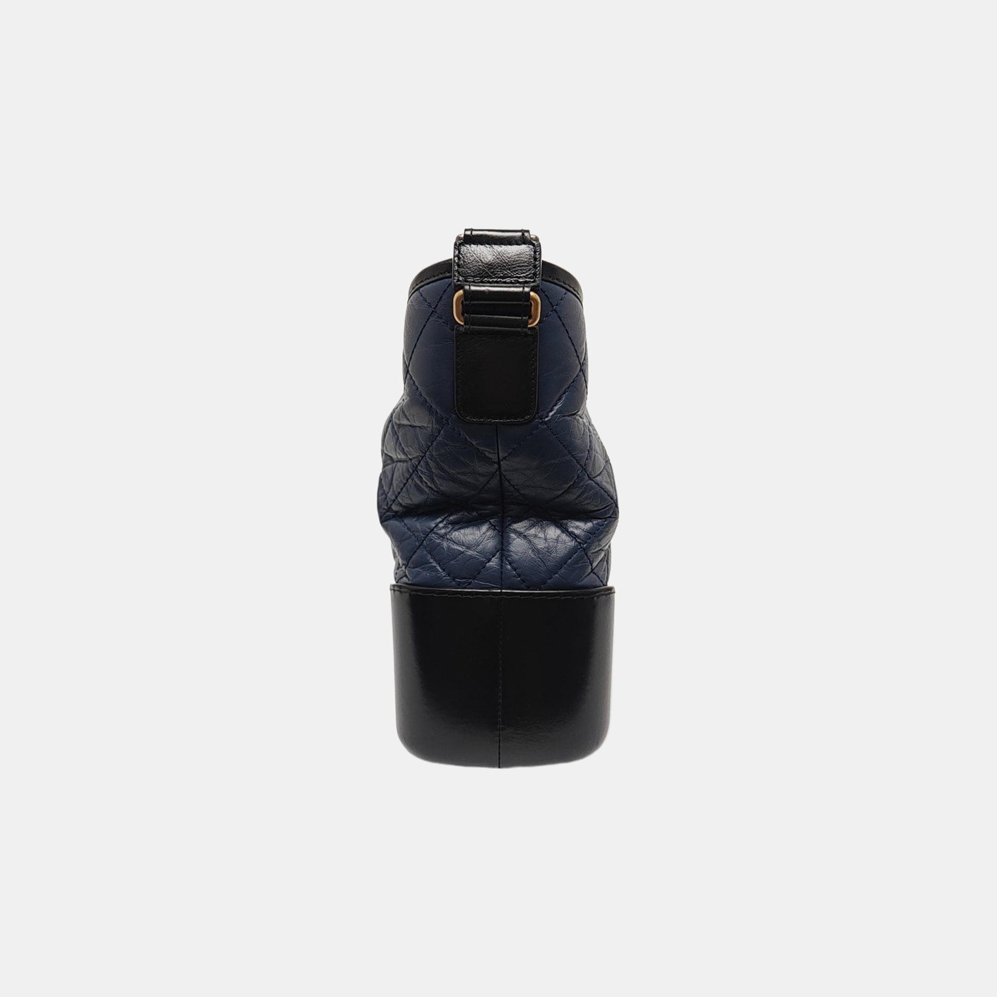 GABRIELLE Medium Quilted Calfskin Blue