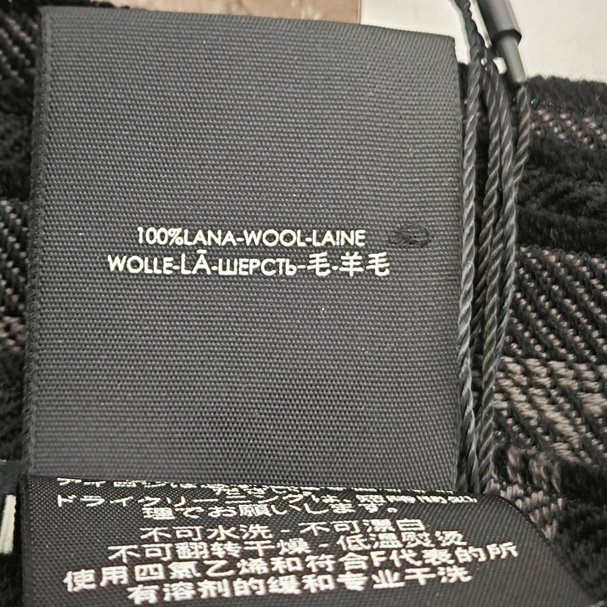 Wool Scarf Black
