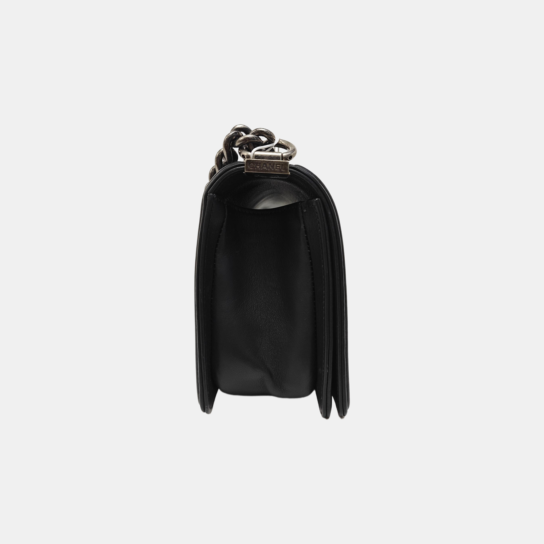 BOY CHANEL Medium Calfskin Black