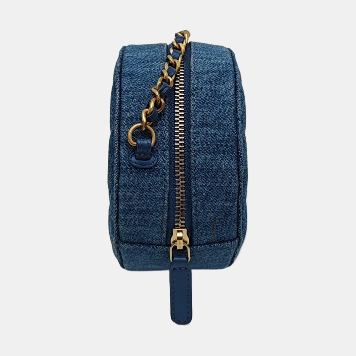 ROUND Quilted Grained Calfskin Blue