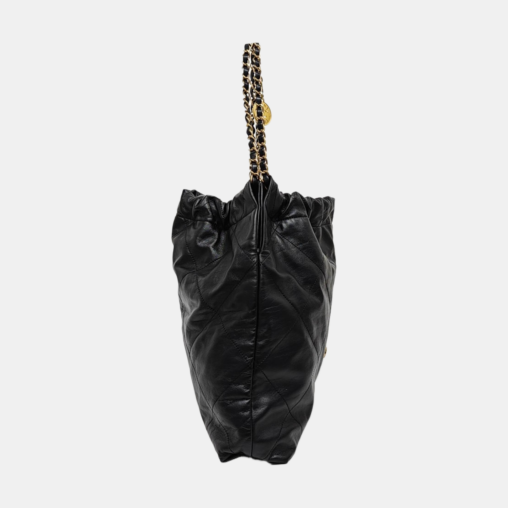 CHANEL 22 Medium Quilted Calfskin Black