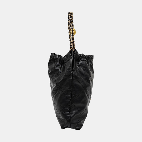 CHANEL 22 Medium Quilted Calfskin Black