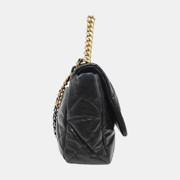 CHANEL 19 Maxi Quilted Lambskin Black