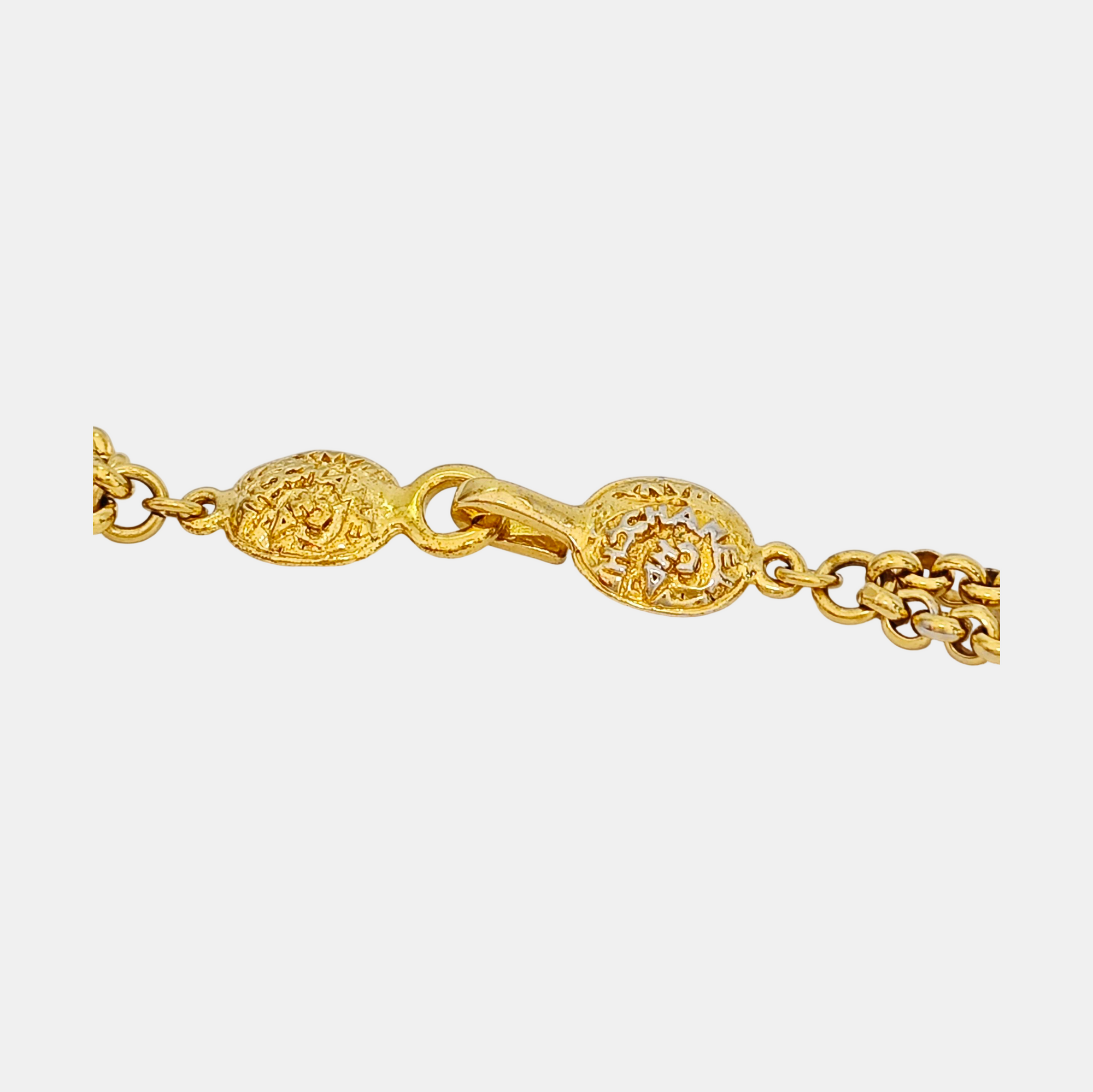 Authenticated pre-owned  Gold Tone Metal Gold Necklace - Necklace at Looply