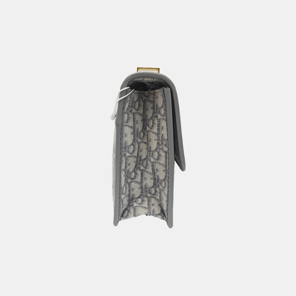 30 Montaigne Oblique Canvas Gray